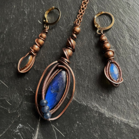 Elegantní drátovaná sada s modrým labradoritem