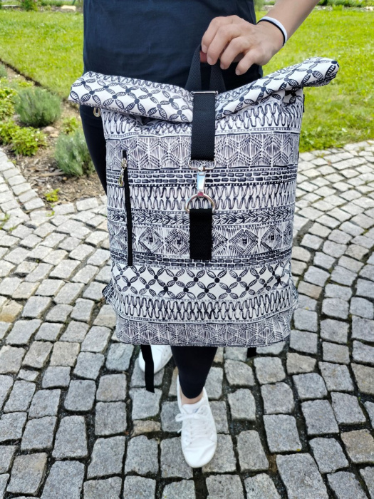 Rolovací batoh boho