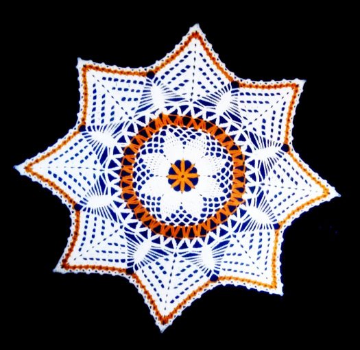 Bílo-zlatá háčkovaná dečka (345mm)