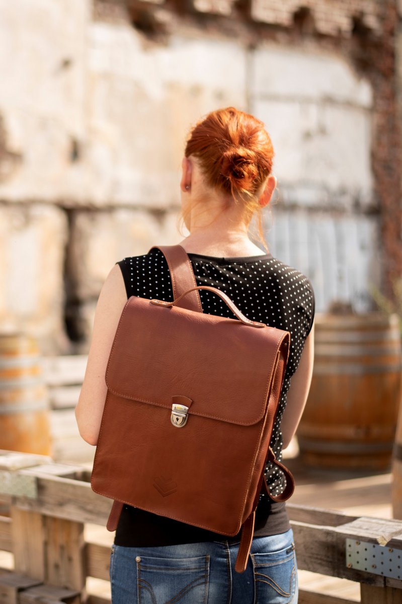 Kožený batoh K B1 - hnědý