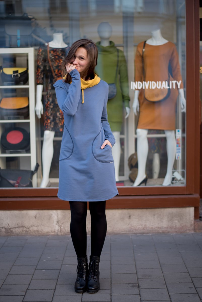 Šaty šedomodré se stojákem, velikost XXL/XXXL