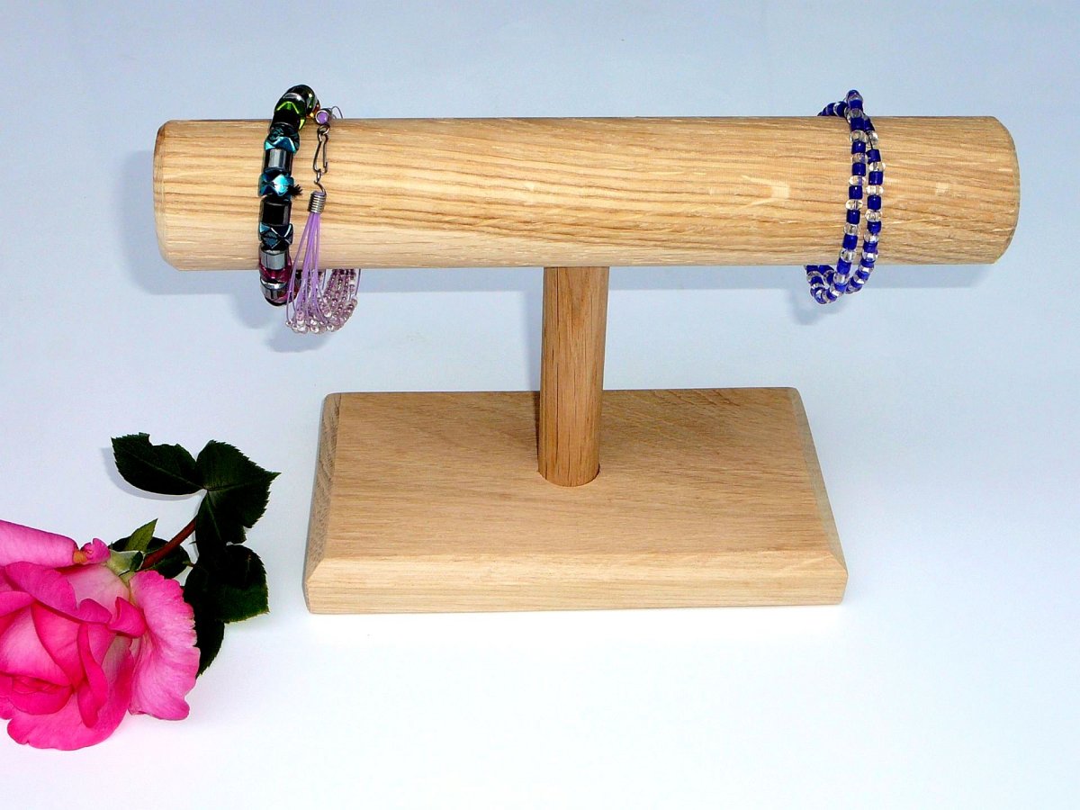 Jednopatrový stojánek na náramky - nižší - dub