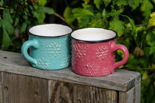 Keramický „plecháček“ růžový a modrý – vánoční