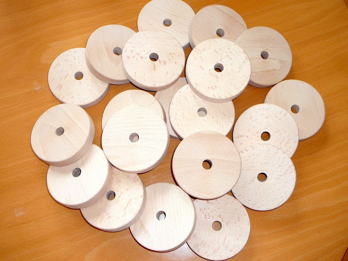 Dřevěná kolečka - prům. cca 8 cm