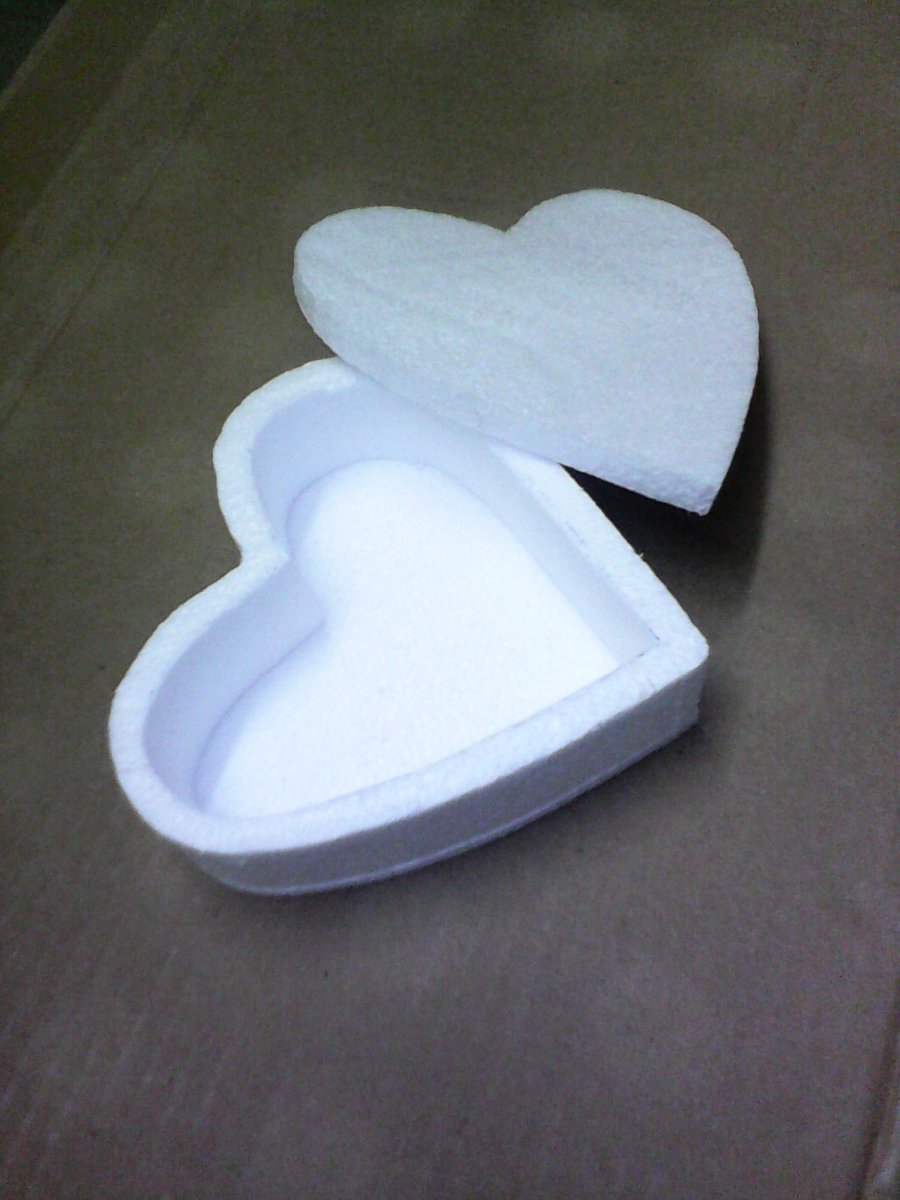 Krabička ve tvaru srdce - polystyren