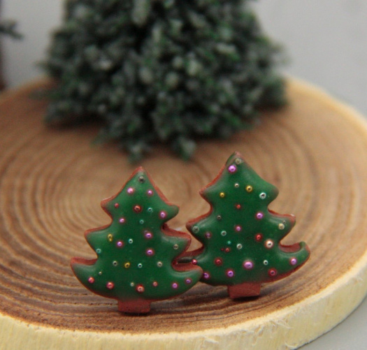 perníčky zdobené polevou jako stromečky .. pecičky 1,4 cm