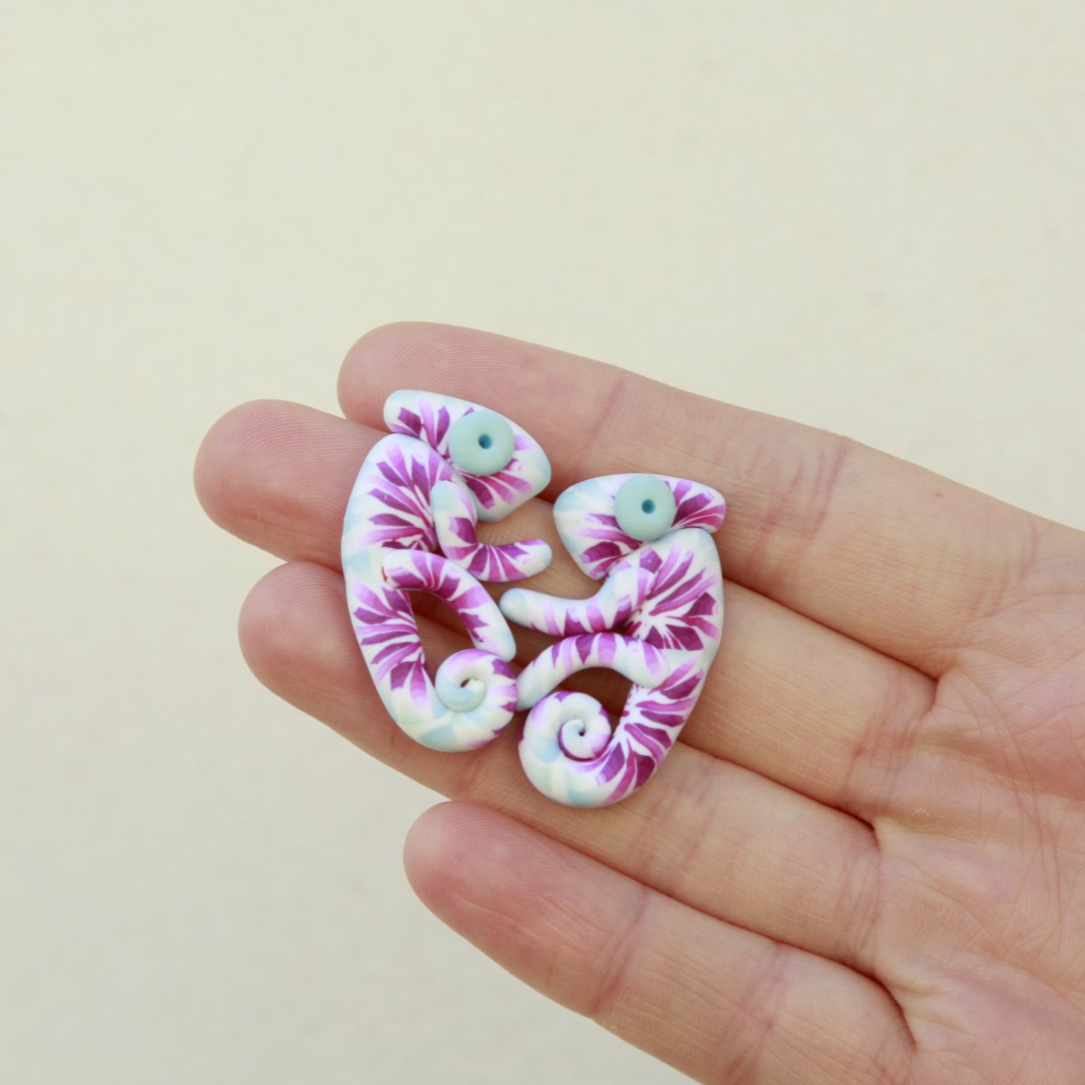 Chamíci modrorůžoví do uší