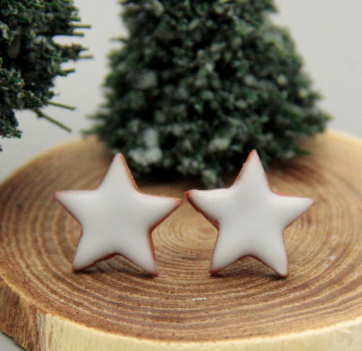 perníčky zdobené polevou jako hvězdičky .. pecičky 1,3 cm