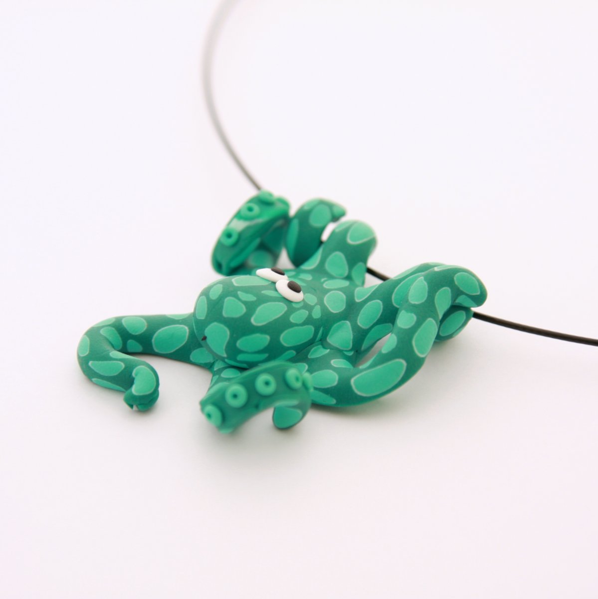 Chobotnička petrolejová