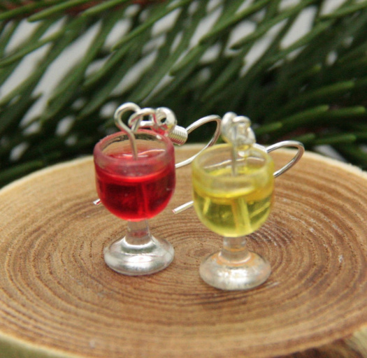 bílé  a červené víno ... skleničky .. sklenky