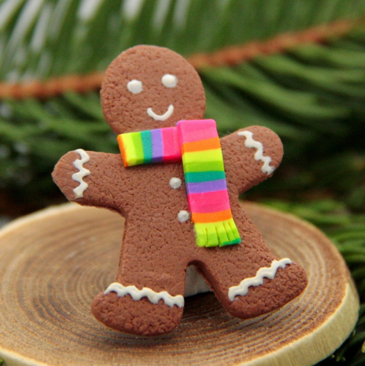 perníková brož .. pan perníček ..  4 cm