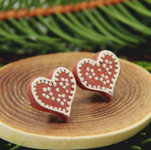 staročeské perníčky ..srdíčka ... pecky 1,5 cm .. chir. ocel