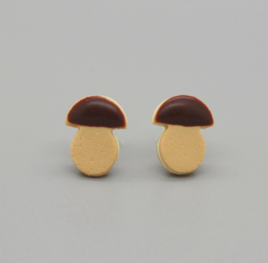 mini houbičky ... vánoční cukroví..  pecky 1,3 cm