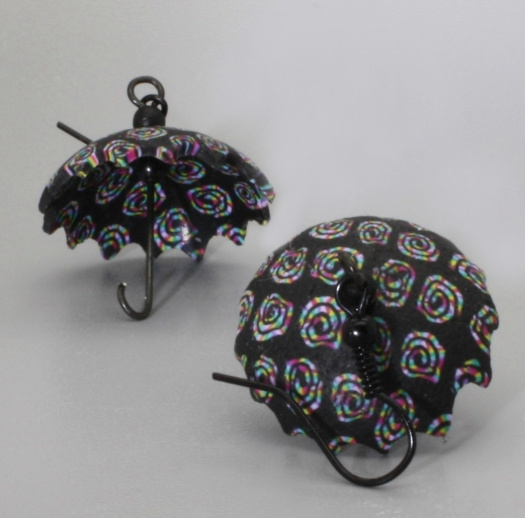  deštníčky , deštníky do uší ...  i v dešti elegantní  :-)