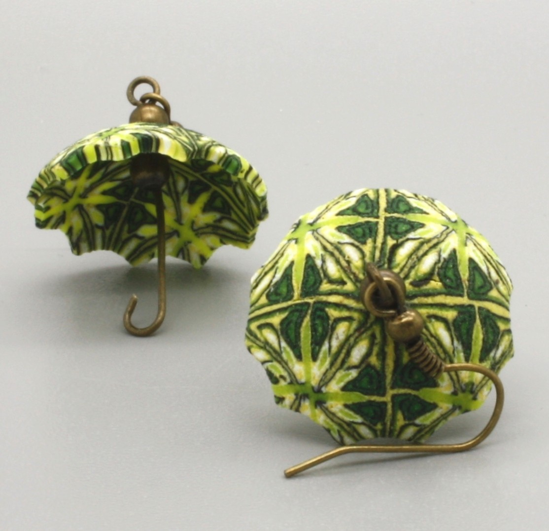  deštníčky , deštníky do uší ...  i v dešti elegantní  :-)