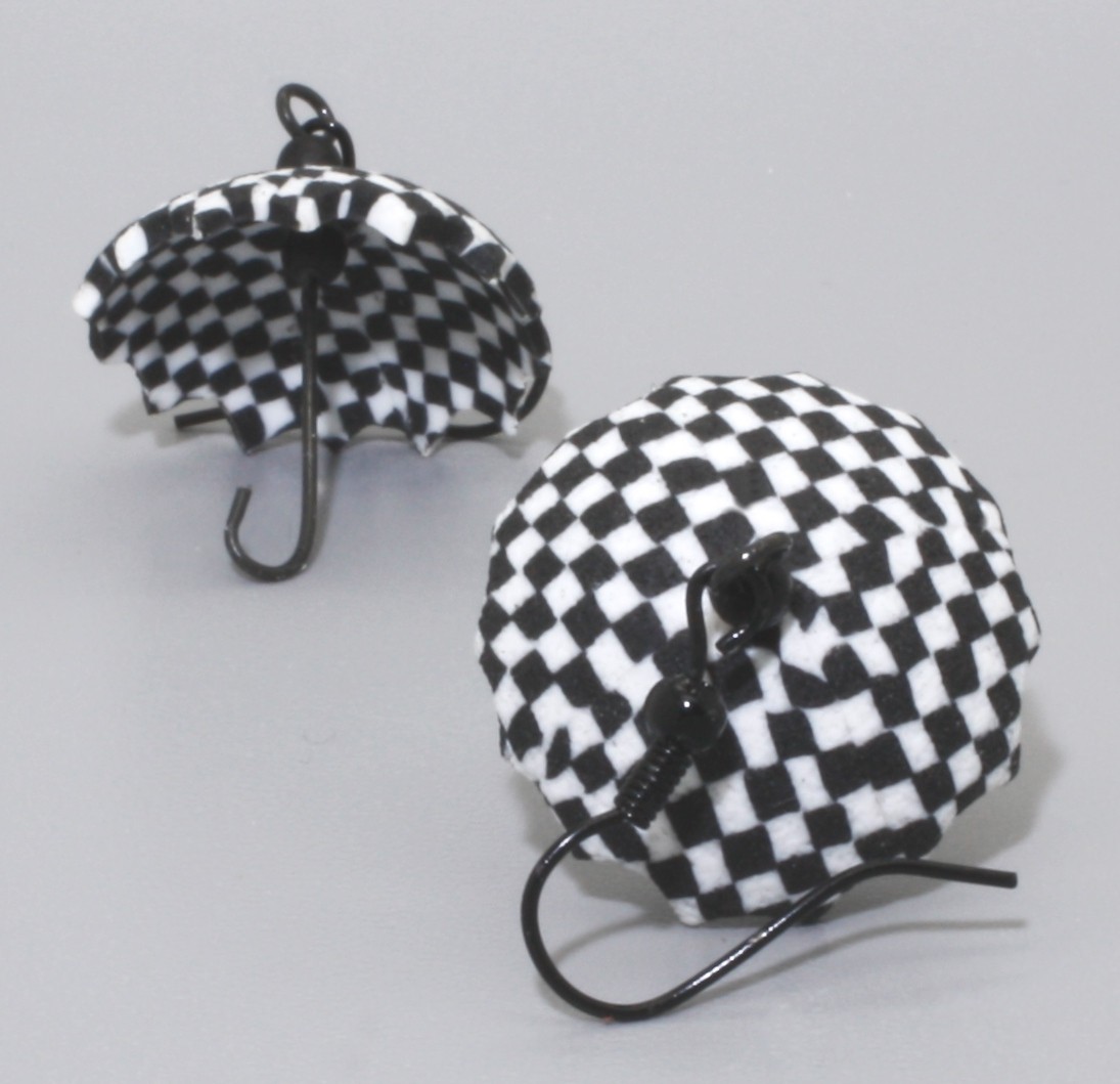  deštníčky , deštníky do uší ...  i v dešti elegantní  :-)