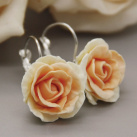 růže  .. cvakačky 2 cm