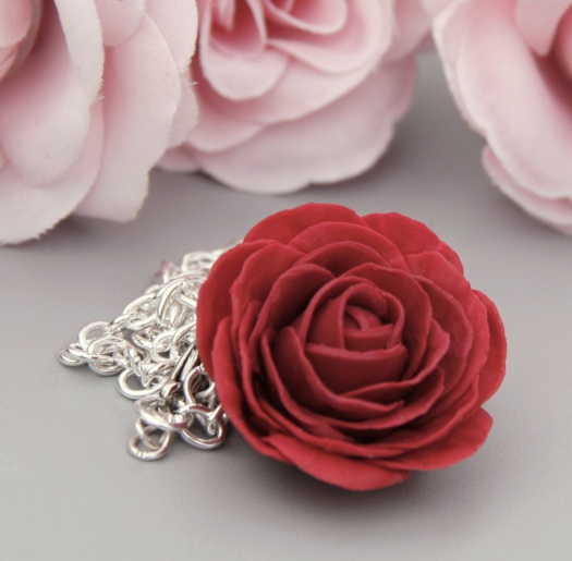 růže  .. náhrdelník