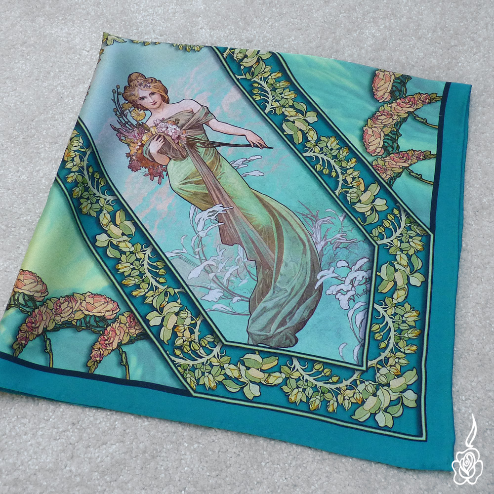 Saténový šátek Alfons Mucha - Jaro