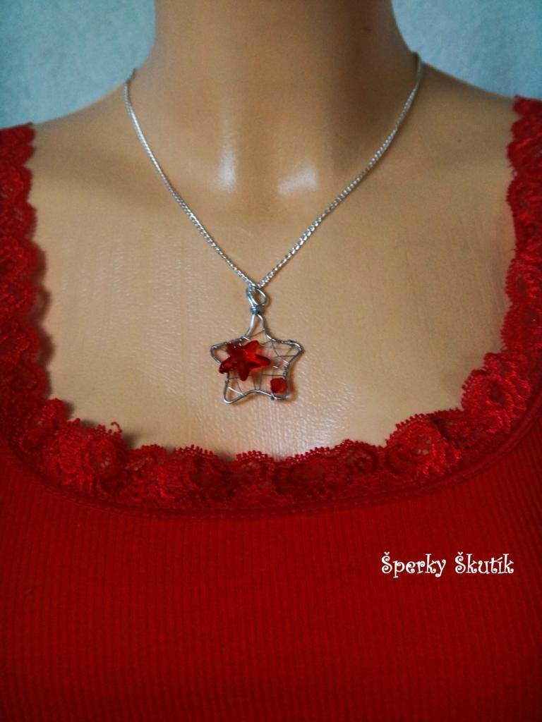NA0050 - Červená drátkovaná hvězda