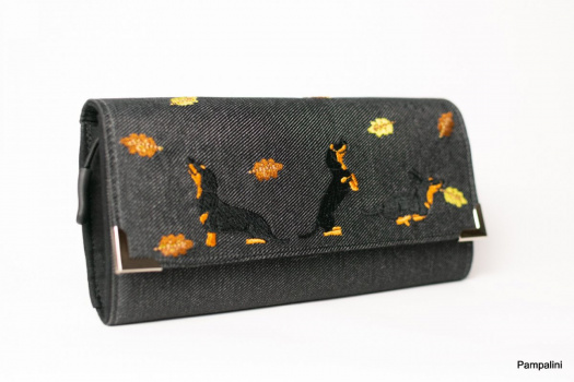 Vyšívaná peněženka - Jezevčíci na šedé