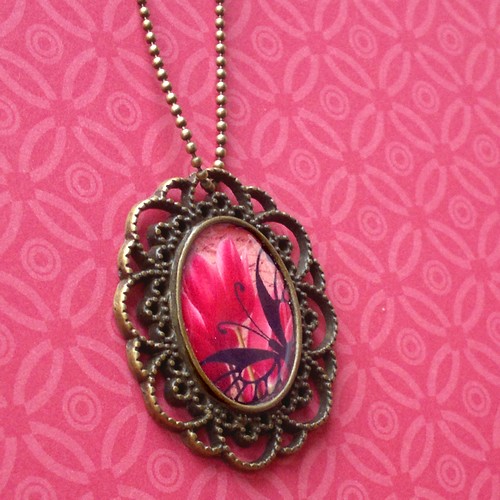 Náhrdelník Vintage Motýl v tulipánech