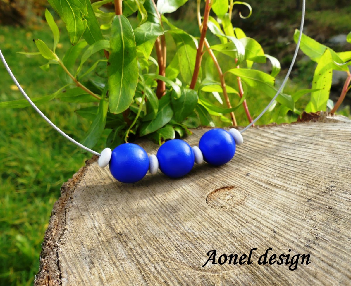 Námořnický náhrdelník z dřevěných korálků II.