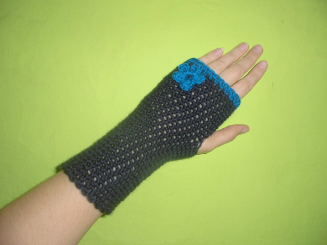 Háčkované návleky tmavě modré(18-20 cm)