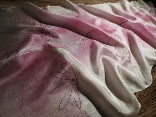 Kvítky - růžová hedvábná šála