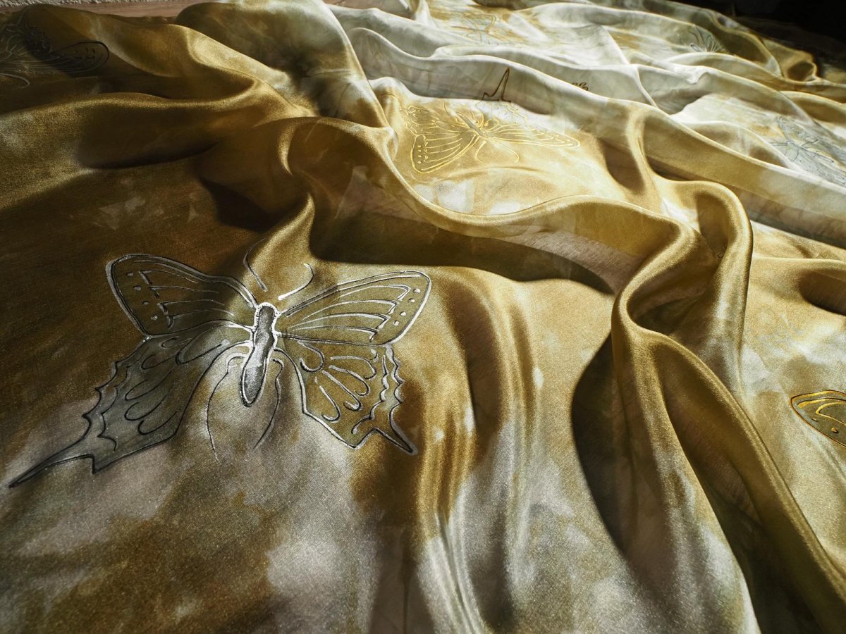 Motýli - zelenonědá hedvábná šála - pléd