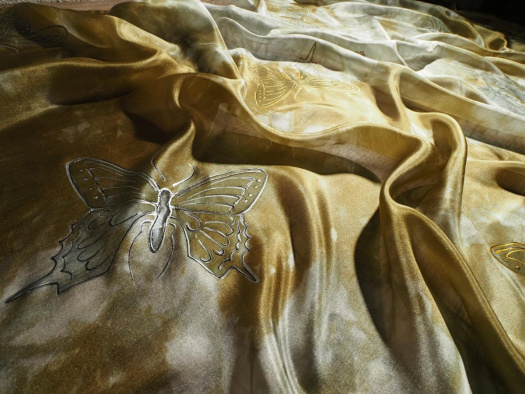 Motýli - zelenonědá hedvábná šála - pléd