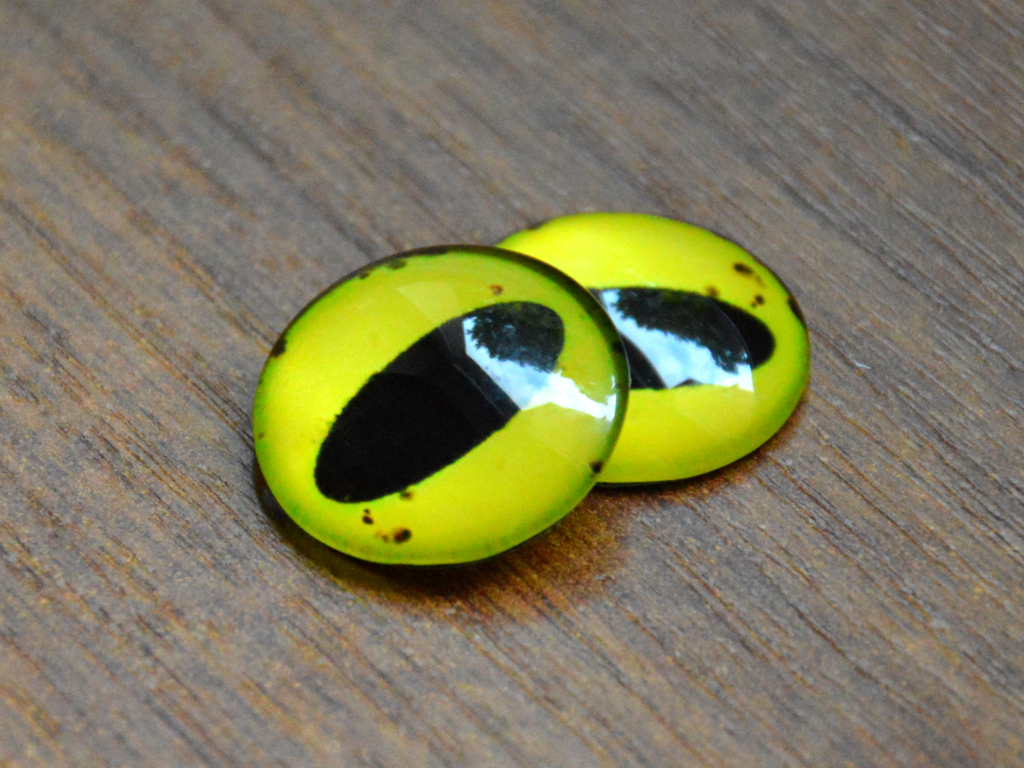 Kabošon oči č. 09 / 12 mm