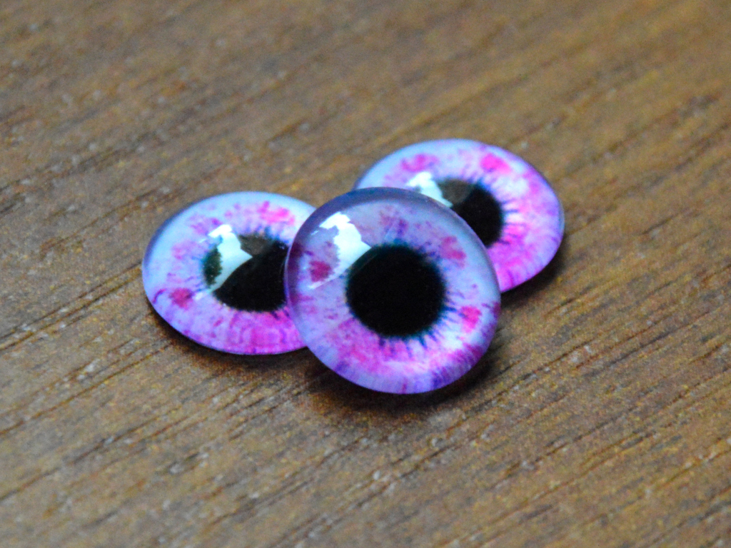 Kabošon oči č. 10 / 12 mm