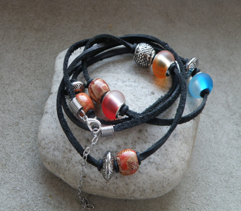 Náramek - kůže, nerez + korálky