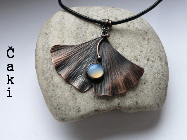 Jinan dvoulaločný s opalitem