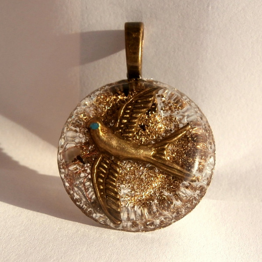 ORGONIT *Vlaštovka* symbol šťastného období,2