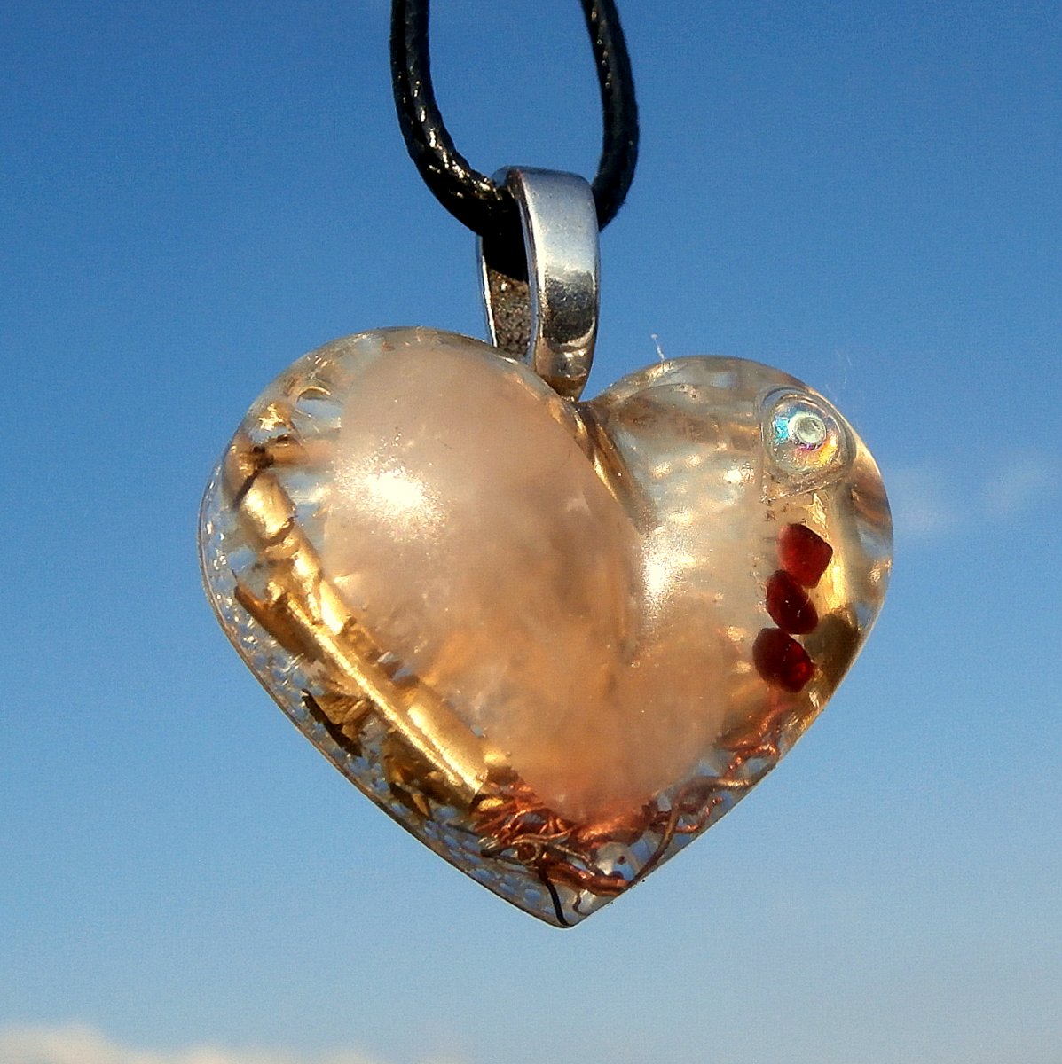 Orgonit Růženínové Srdíčko *Pramen lásky*