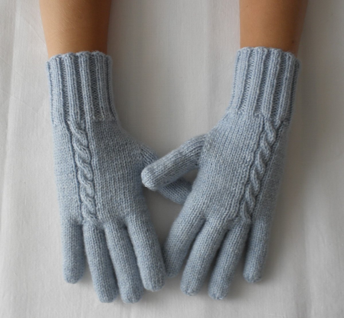 Rukavičky ve světle modré