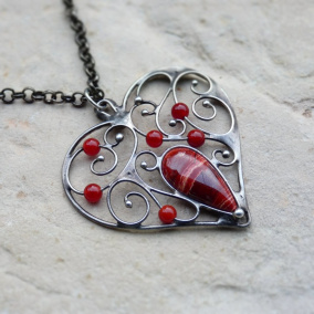 Romantické srdce -náhrdelník s jaspisem a karneoly