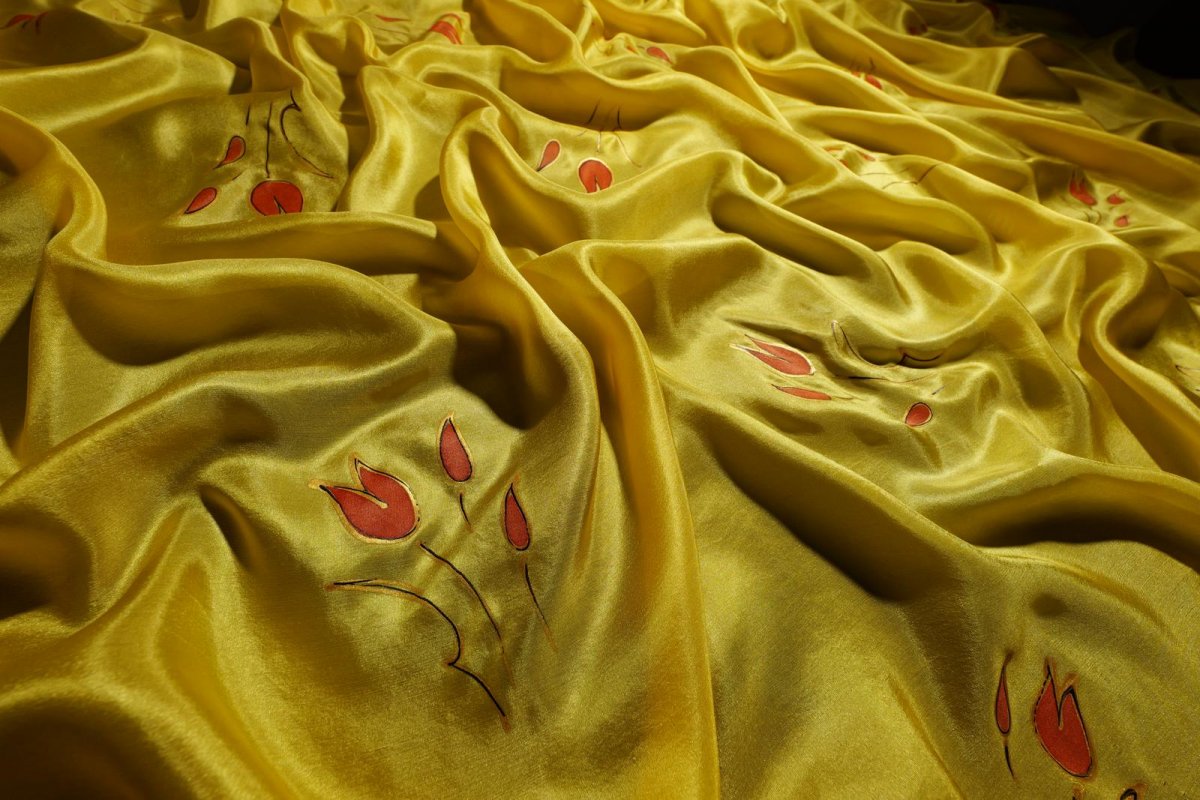 Kvítí - žlutý hedvábný pléd