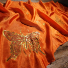 Oranžoví motýli - hedvábná šála