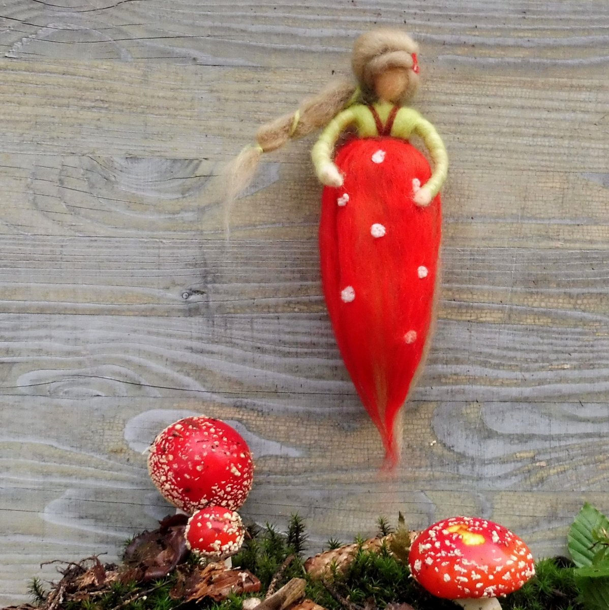 Plstěná andělka muchomůrka