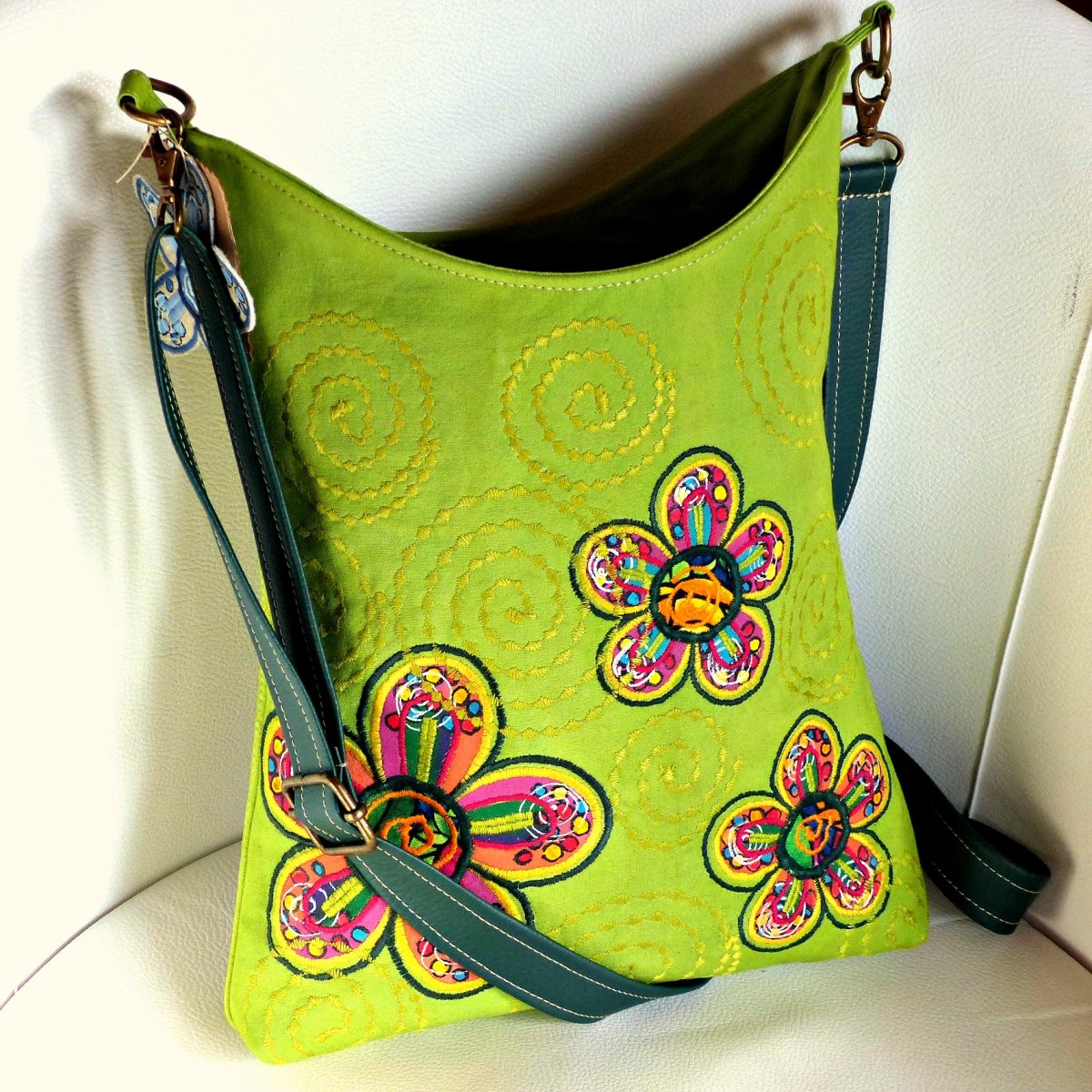 Travičkově zelená crossbody