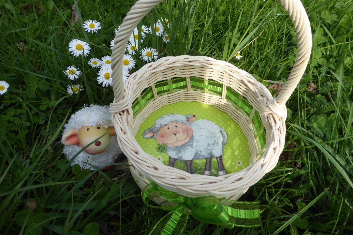 Košíček na 10 vajíček - beránek