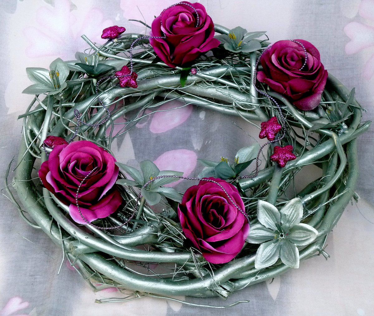 Zkamenělý věnec na dveře