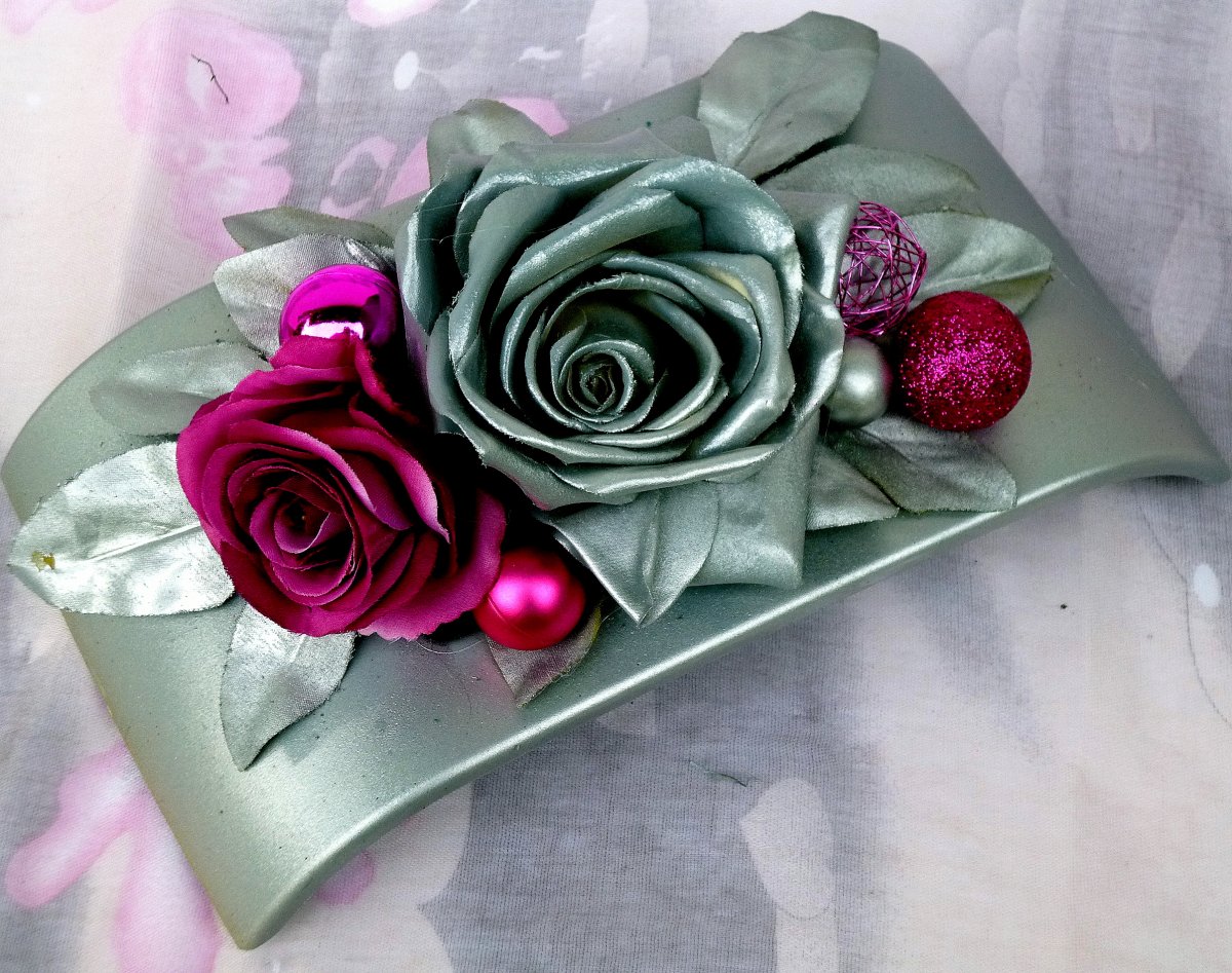 Zkamenělá růže_dekorace na stůl do sady