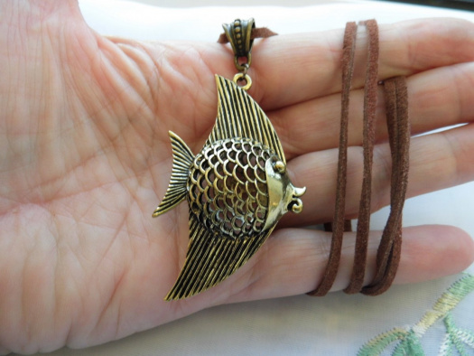náhrdelník -filigránová rybka