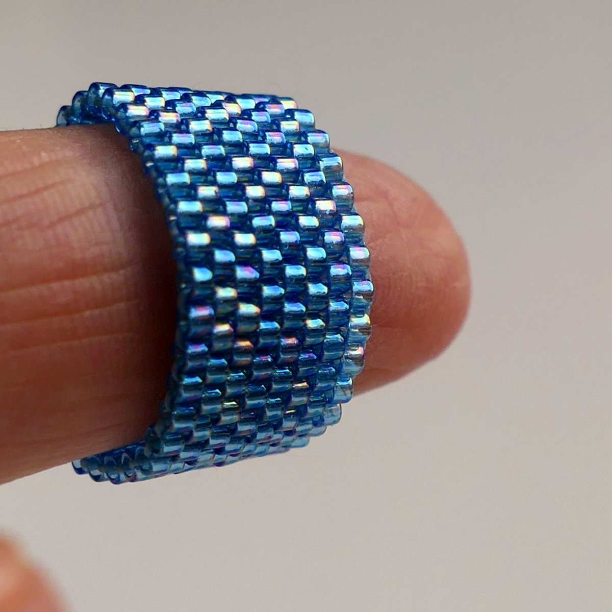 Perun - prsten z korálků (širší)