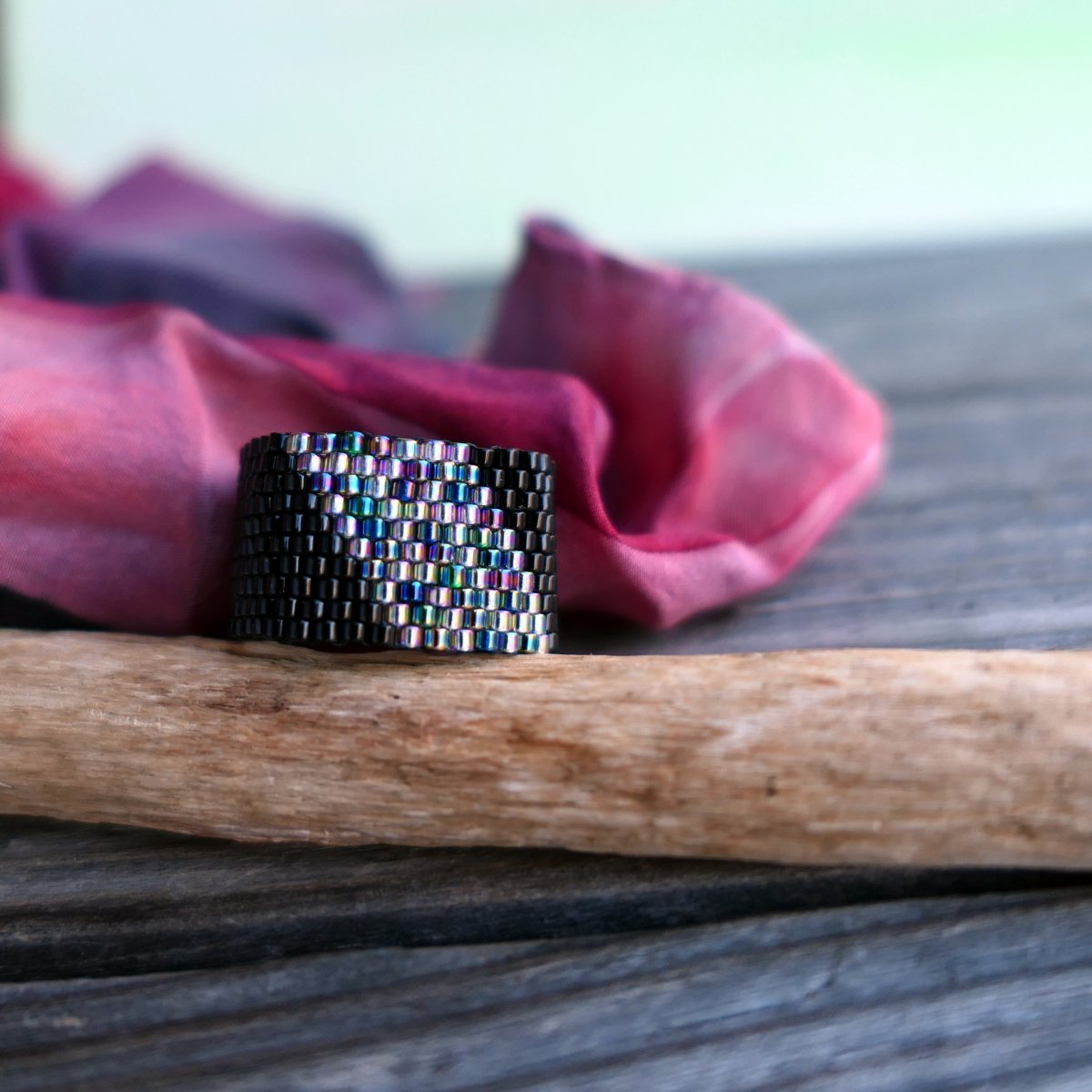 Kamoro - prsten z korálků (extra široký)