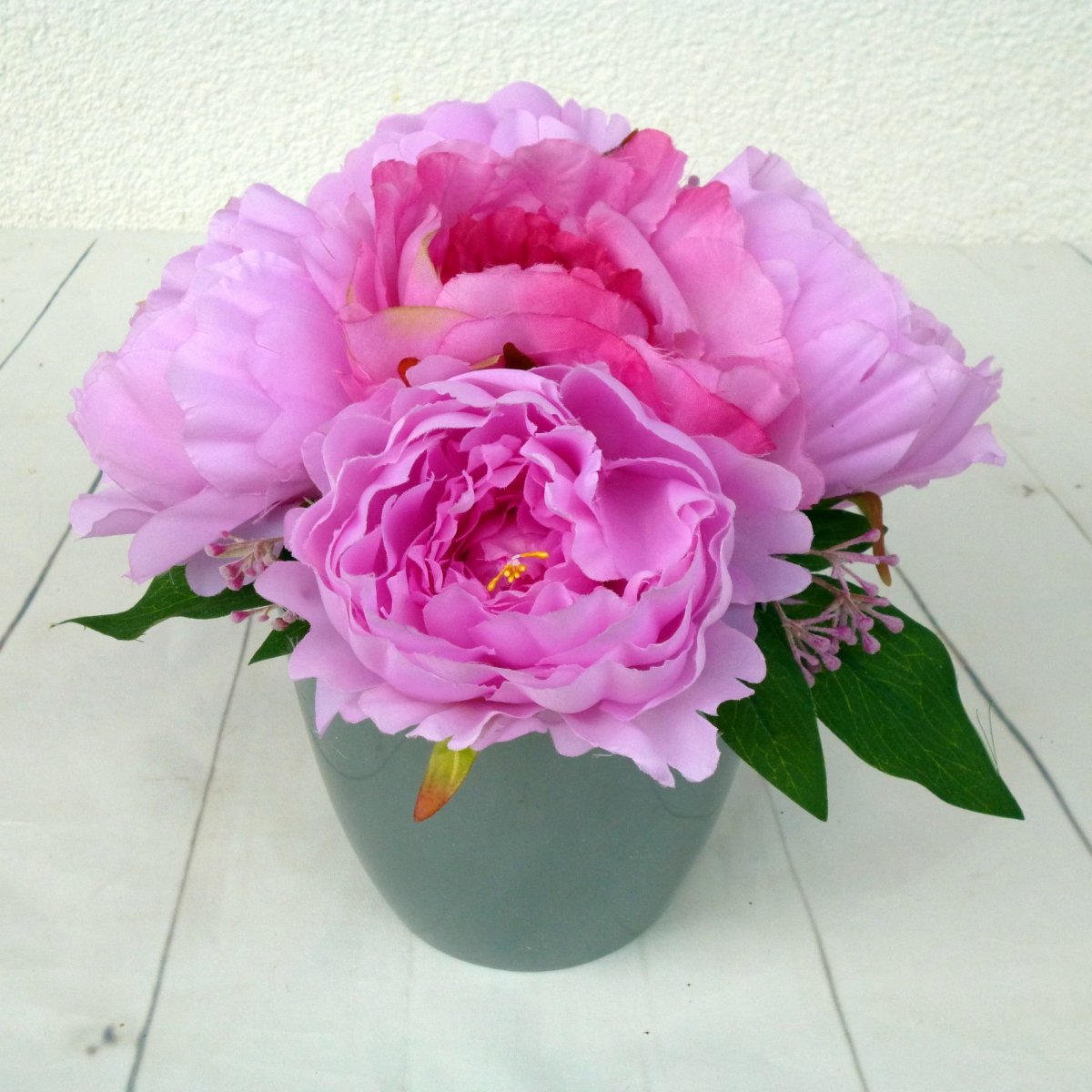 Kytice fuchsiových pivoněk_dekorace na stůl